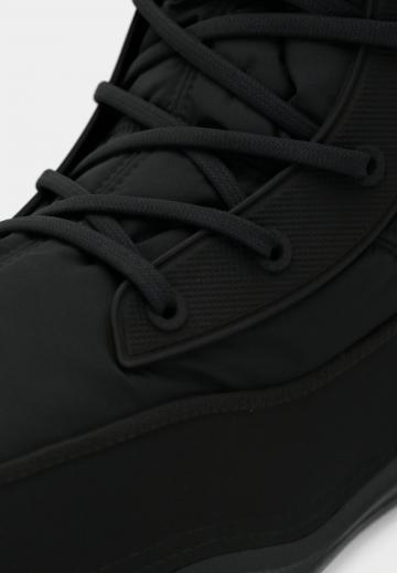 Зимние ботинки