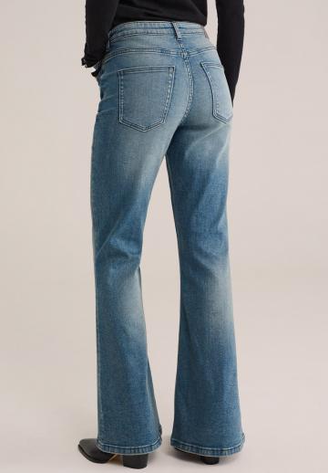 Клешеные брюки