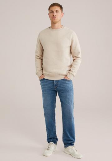 Прямые джинсы