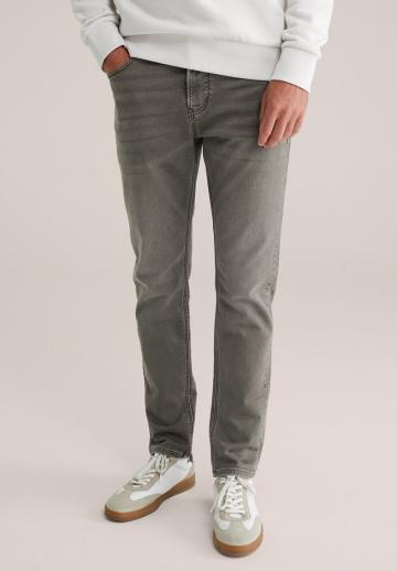 Узкие джинсы