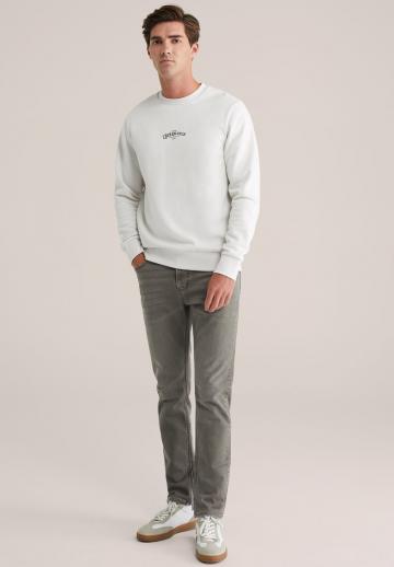 Узкие джинсы