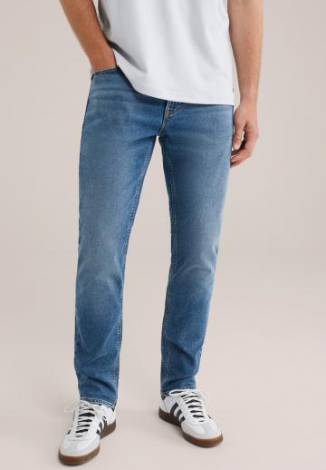 Прямые джинсы