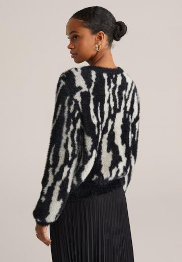 Жаккардовая вязаная кофта