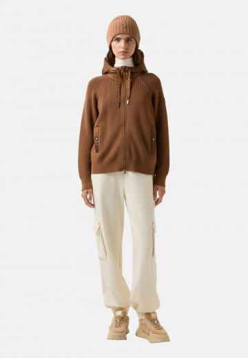 Пуховой жилет