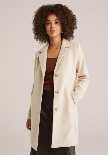 Короткое пальто