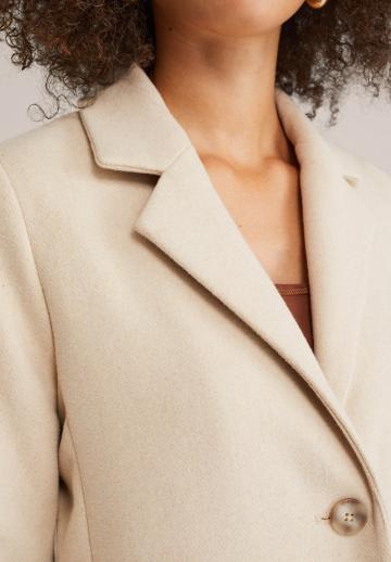 Короткое пальто