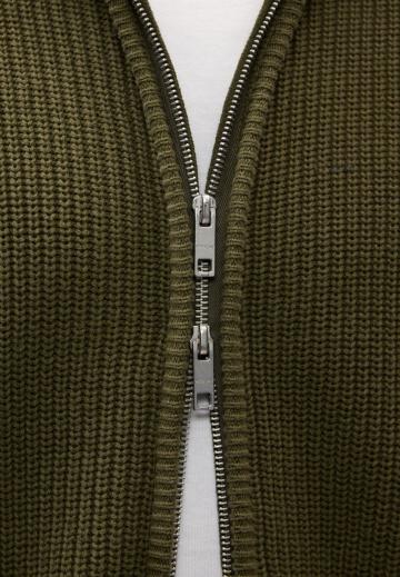 Вязаная кофта