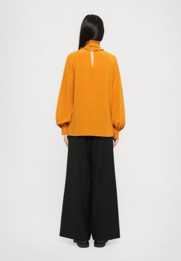 Шелковая блузка