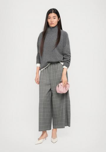 Длинный пуловер