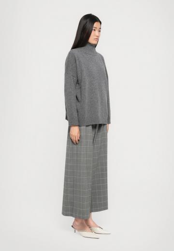 Длинный пуловер