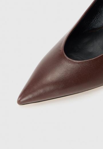 Туфли на высоком каблуке