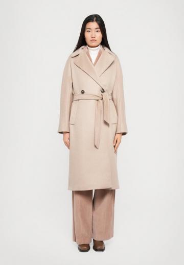 Шерстяное пальто