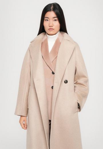 Шерстяное пальто