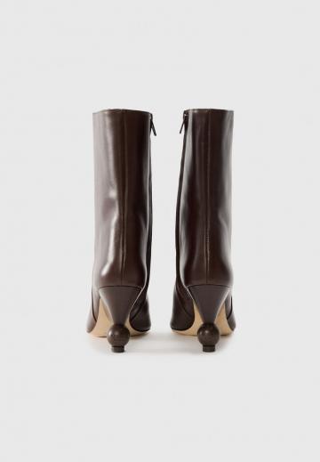 Высокие сапоги