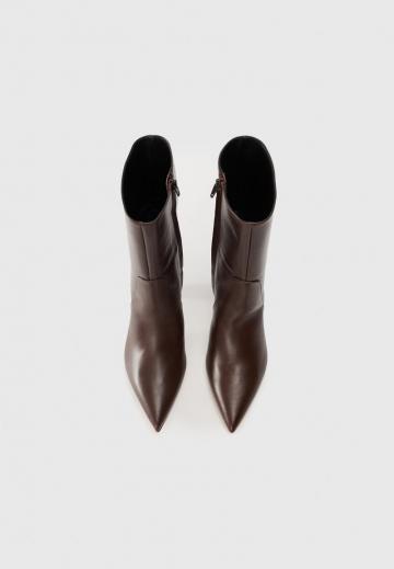 Высокие сапоги