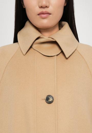 Шерстяное пальто