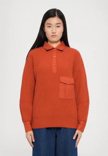 Пуловер с воротником поло