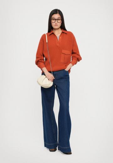 Пуловер с воротником поло