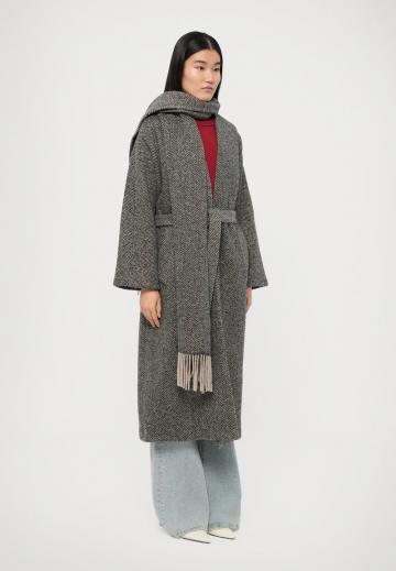 Шерстяное пальто