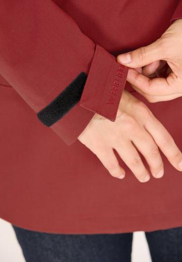 Спортивная куртка