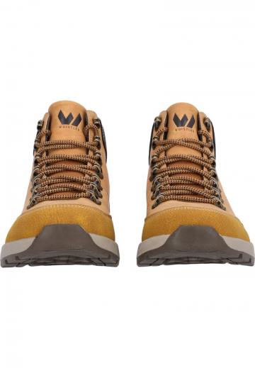 Походные ботинки