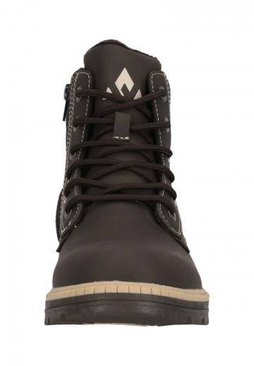 Спортивные сапоги