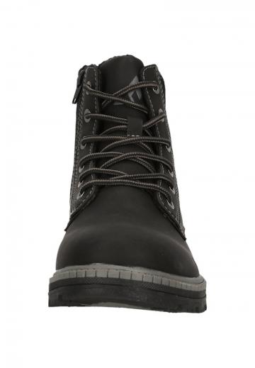 Спортивные сапоги