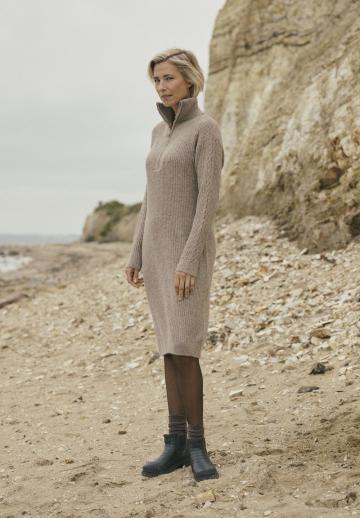 Вязаное платье