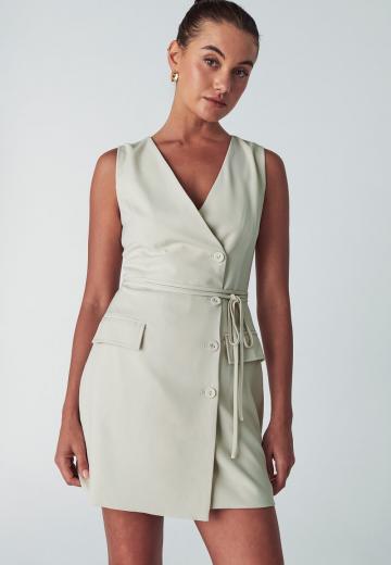 Платье футляр