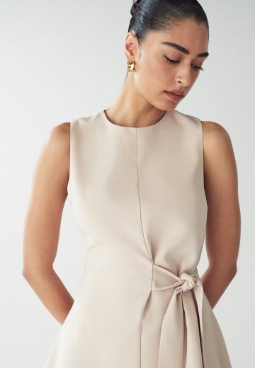 Короткое платье