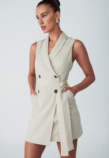 Короткое платье