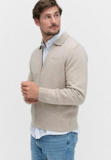 Вязаная кофта