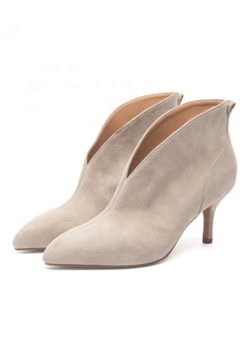 Полусапожки на высоком каблуке