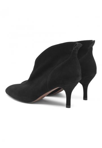 Полусапожки на высоком каблуке