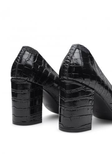 Туфли на высоком каблуке