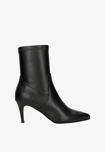 Полусапожки на высоком каблуке