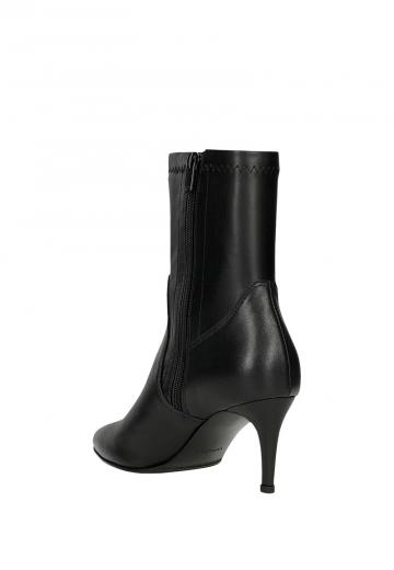 Полусапожки на высоком каблуке