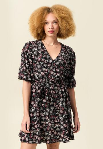 Короткое платье