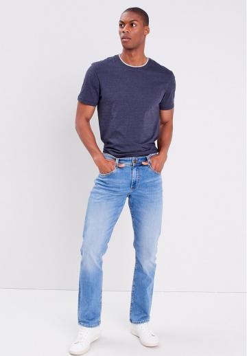 Прямые джинсы