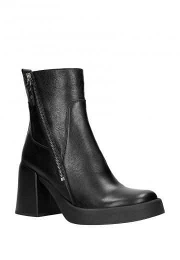 Полусапожки на высоком каблуке