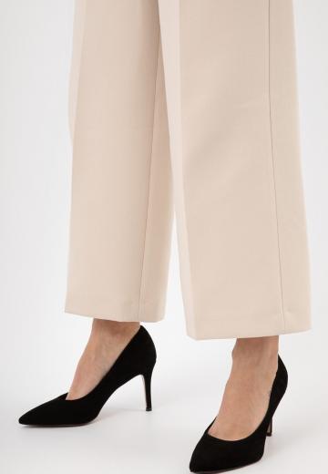 Туфли на высоком каблуке