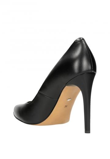 Туфли на высоком каблуке