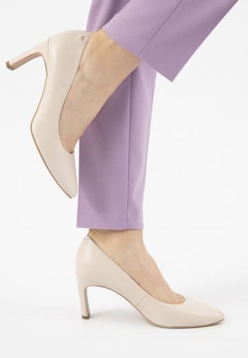 Туфли на высоком каблуке