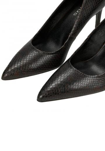 Туфли на высоком каблуке