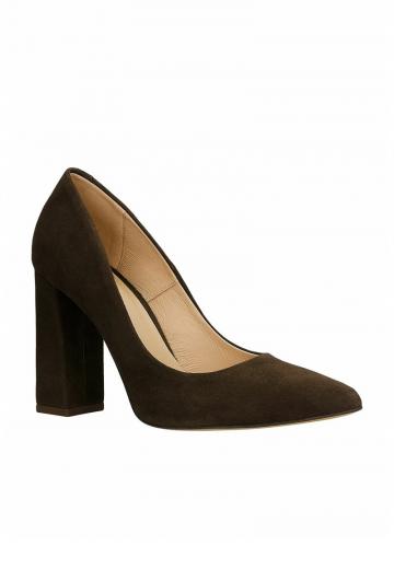 Туфли с высоким носом