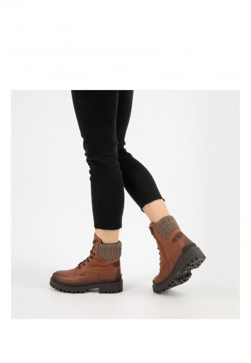 Ботинки на шнуровке