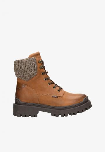 Ботинки на шнуровке