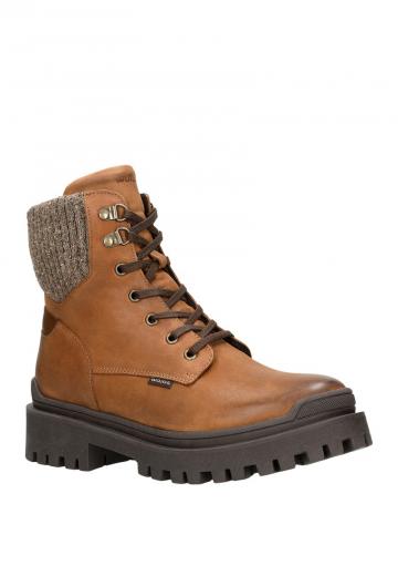 Ботинки на шнуровке