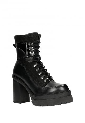 Полусапожки на высоком каблуке