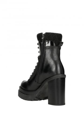 Полусапожки на высоком каблуке